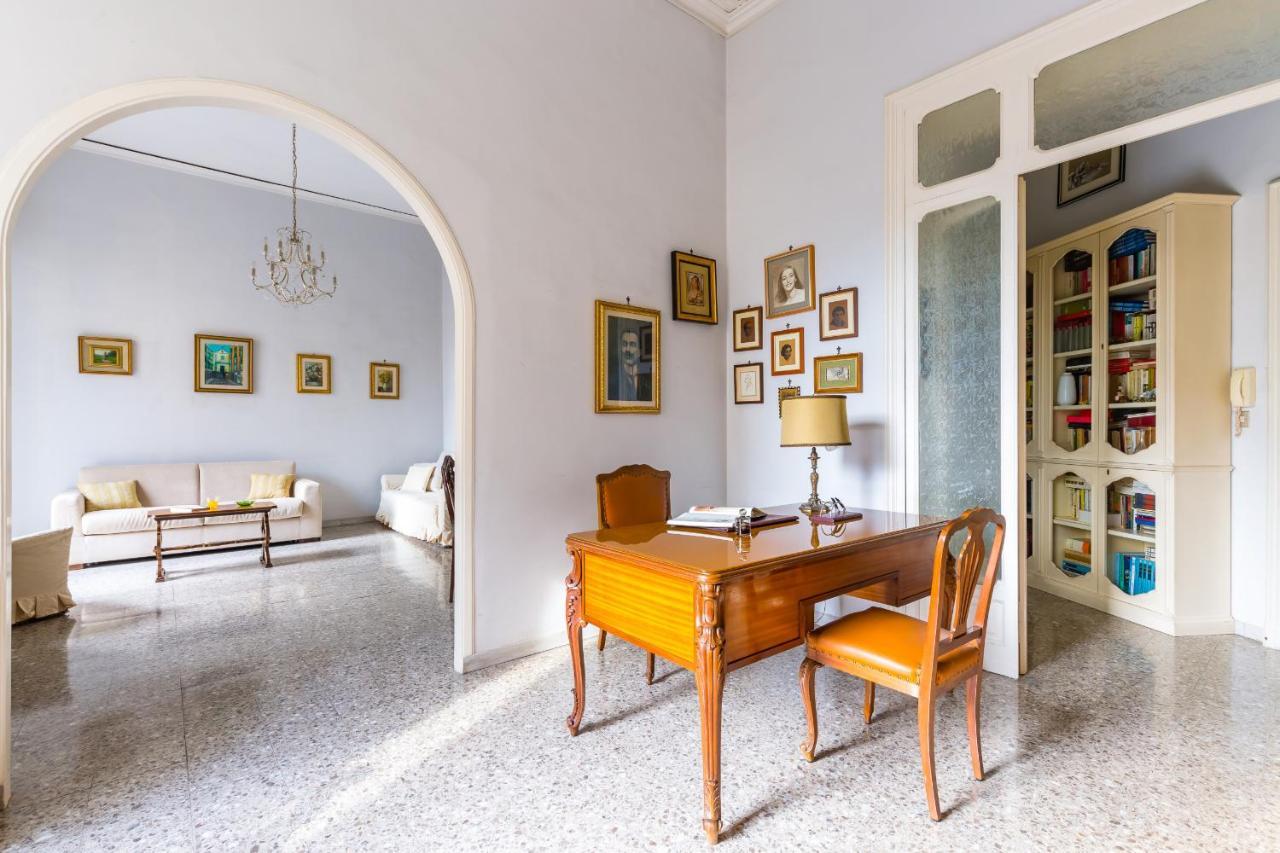 Rettifilo Family Apartment By Wonderful Italy 나폴리 외부 사진
