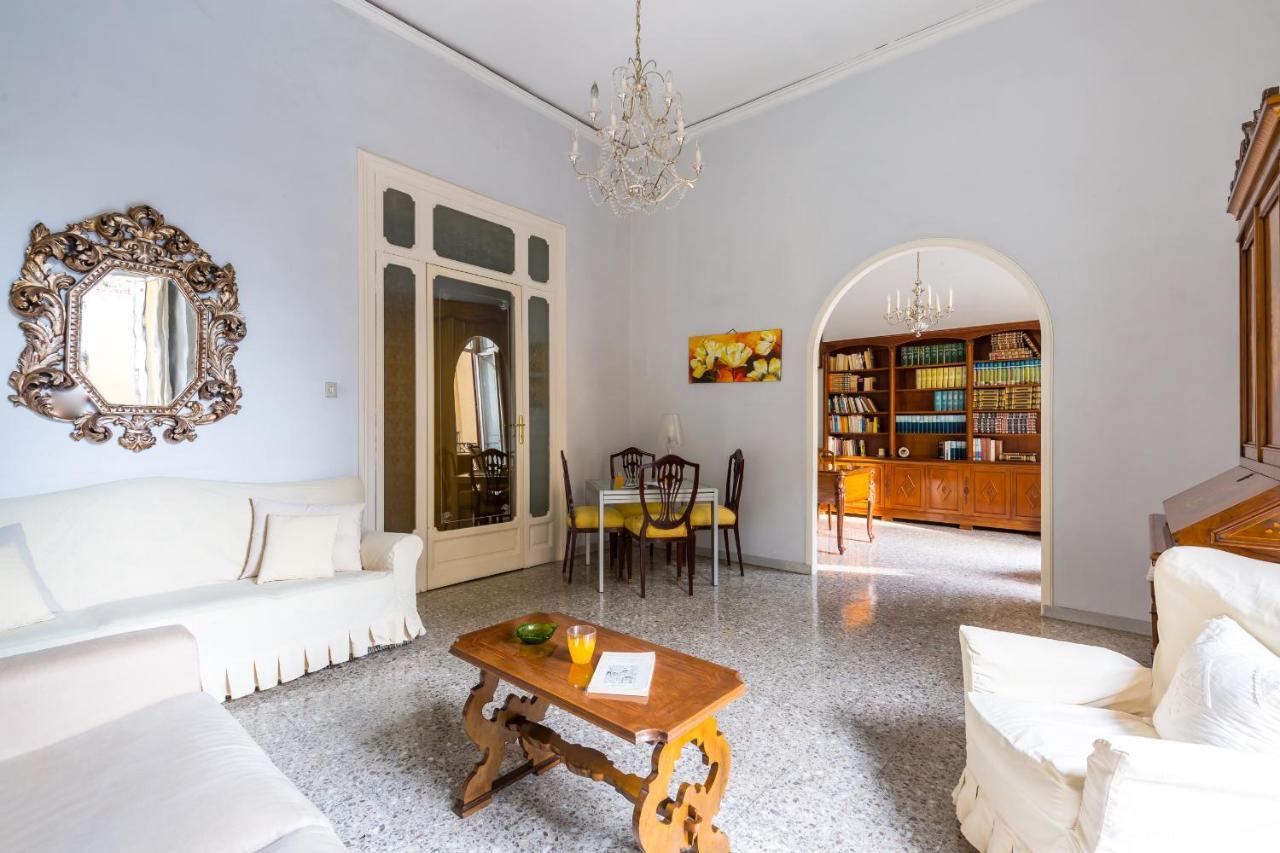 Rettifilo Family Apartment By Wonderful Italy 나폴리 외부 사진
